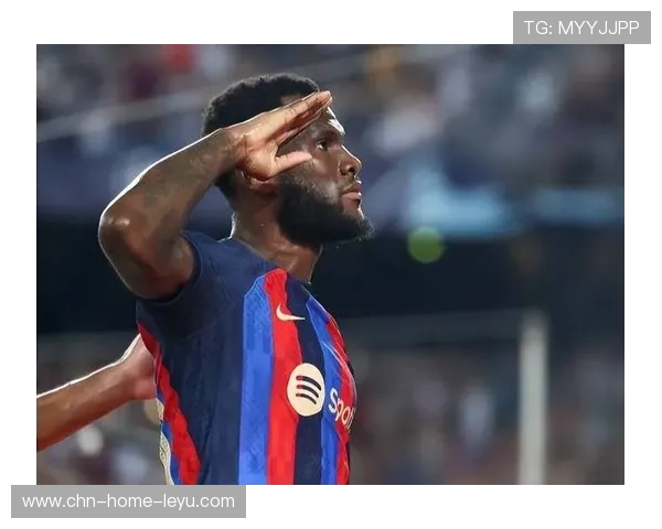 巴萨罗梅乌中场压迫训练劲爆升级，打造世界最强控场核心