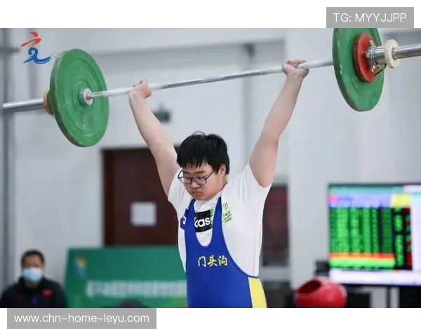 举重俱乐部完善青少年训练的阶段性考核与教师反馈，举重教育